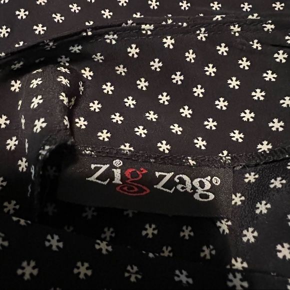 3 for $20! Zigzag black & white patterned skort - Picture 3 of 8